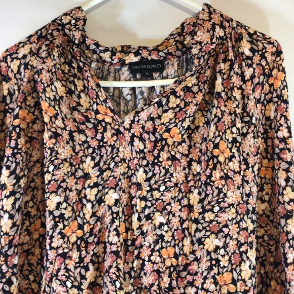 Cynthia Rowley XL Floral Boho Blouse 100% Rayon Peasant Top  Tie Sleeve Work - Picture 4 of 8